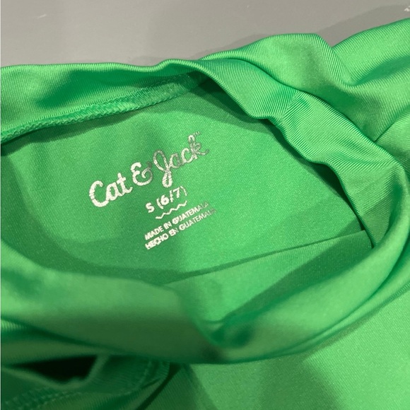 Boys swim pants and shirt bundle 6/7 - Picture 7 of 9